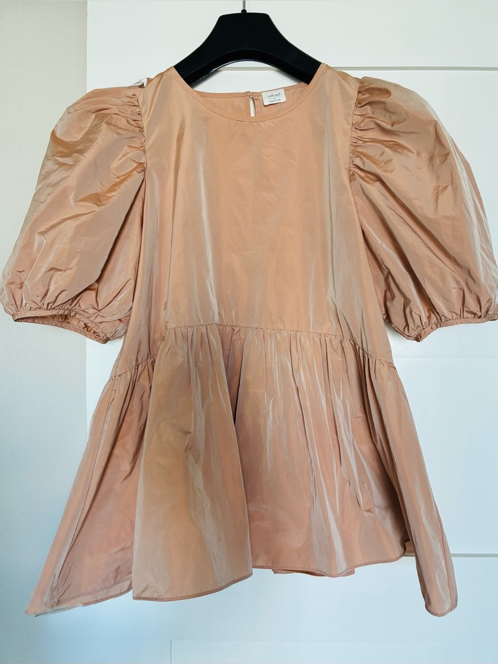 Wilfred Aritzia S Nude Rose Taffeta Puff Sleeve Peplum Top Blouse